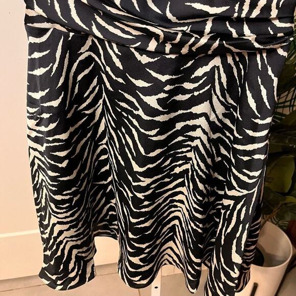 NWT Autumn Adeigbo Jules Dress in White Tiger Sz 6 MSRP $565 - Picture 4 of 11